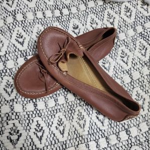 CLARKS ARTISAN Brown Leather Bow Flats